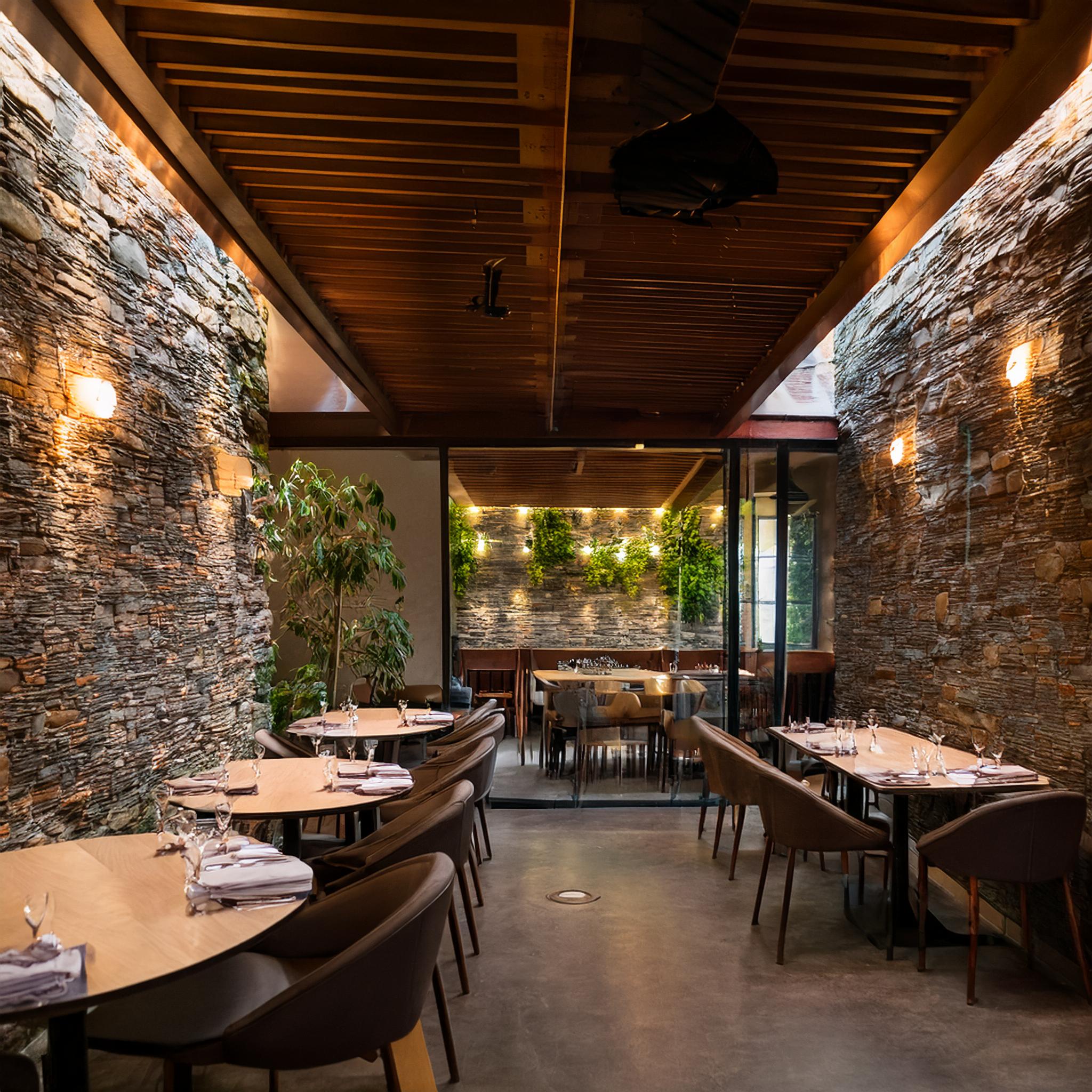 Restoran İç Cephe Doğal Taş Kaplama Restoran İç Cephe Doğal Taş Kaplama